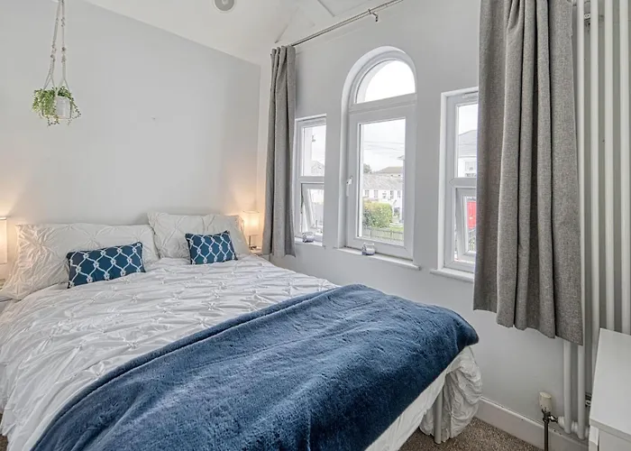 Host & Stay - Sail Loft